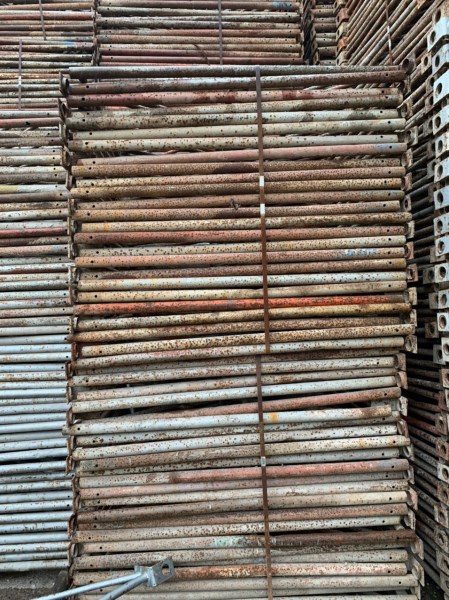 Sắt thép phế liệu